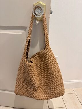 Woven Shoulder Bag in Tan